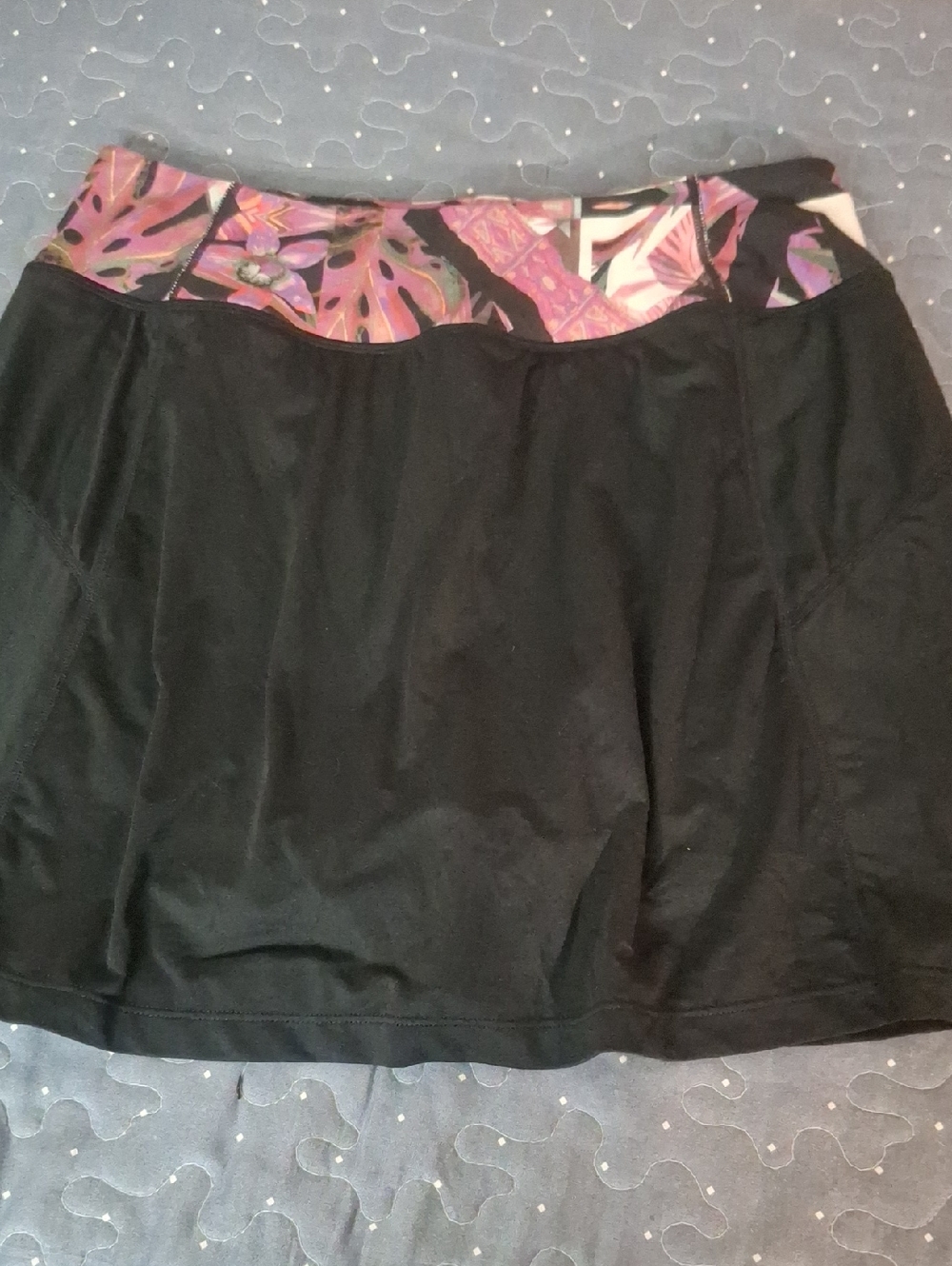 Love Life Live Black Skort size medium